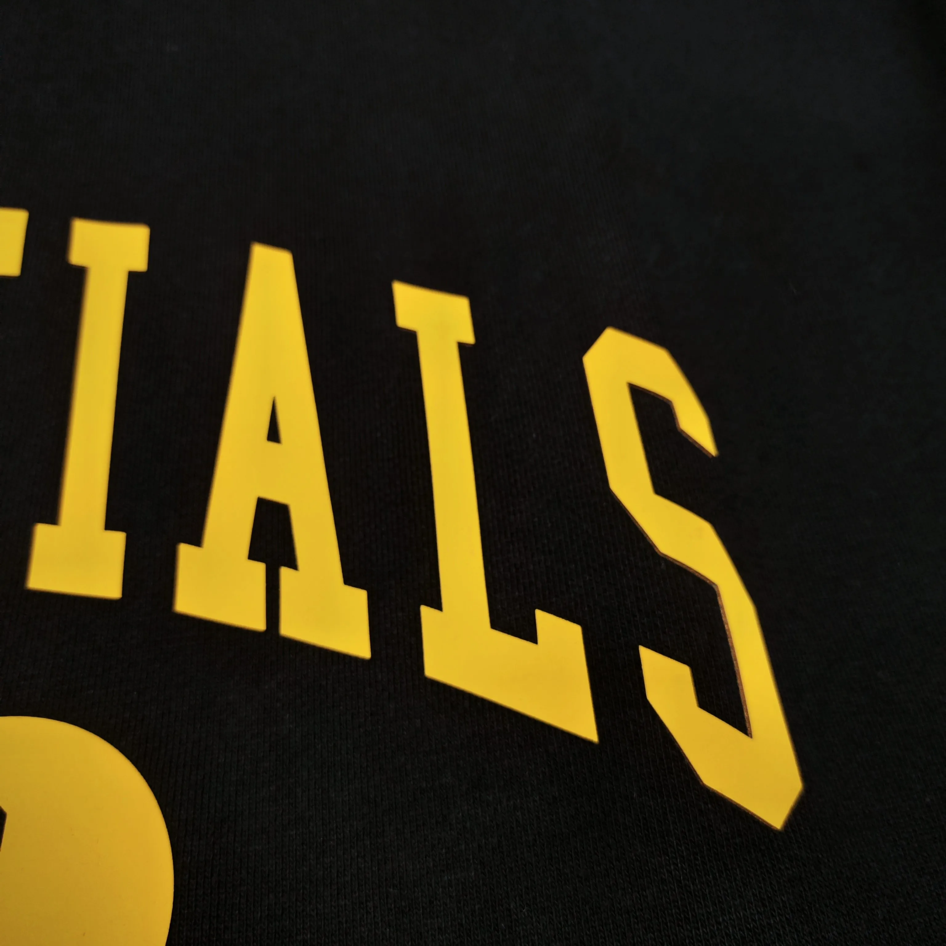🦋 、Hot Sale🦋 128 Essentials FW 26Holiday 2026 CLASSIC HOODIE Fear of God Essentials FALL 26 HOLIDAYSeries Fleece Hoodie Same Style Premium ！ ！ ， ！ ， Breathable 。 3D 。 ， ， ， ， 。 ， ～Versatile ， ！ ：Retro Size:XS-XL